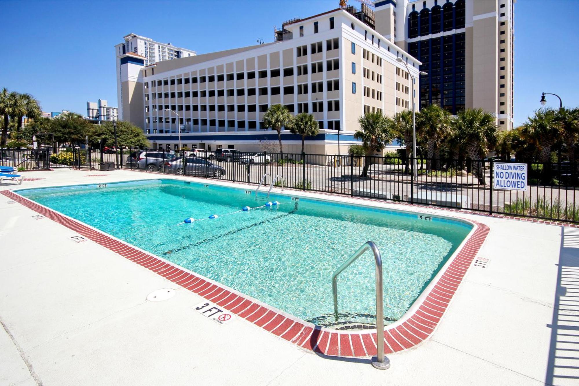 Atlantis & Sea Sails Apartment Myrtle Beach Room photo