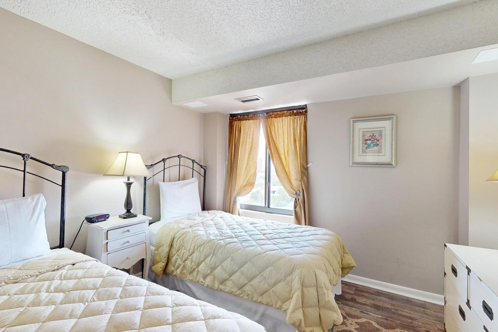 Atlantis & Sea Sails Apartment Myrtle Beach Room photo